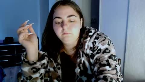 Ellie online show from 05-27-26, 03:47