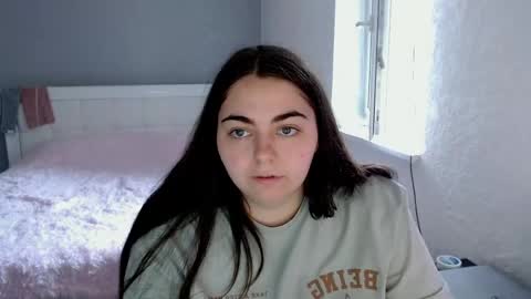 Ellie online show from 06-07-26, 08:40