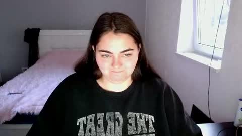 Ellie online show from 07-10-26, 03:22
