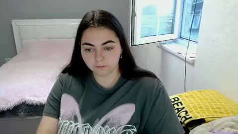 Ellie online show from 07-18-26, 04:05