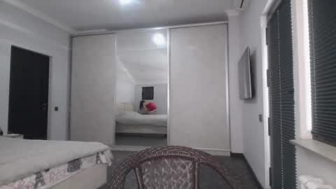 elliesoft online show from 12-22-25, 07:05