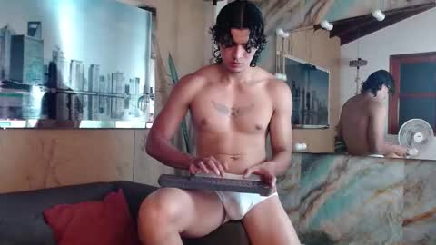 Snapshot of elliot_colton chatting on 11-26-25, 09:16 Elloit Colton online show from 11-26-25, 09:16