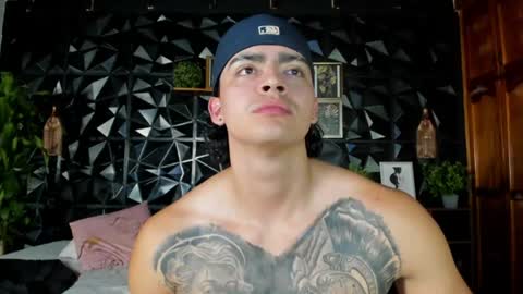 Snapshot of elliot_colton chatting on 06-13-26, 10:51 Elloit Colton online show from 06-13-26, 10:51