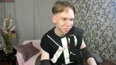 elliot_mars_ online show from 09-30-25, 05:29