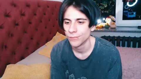 ellis_rin online show from 11-23-25, 06:41