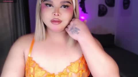 Snapshot of ellise_husson chatting on 05-11-26, 08:17 Ellise online show from 05-11-26, 08:17