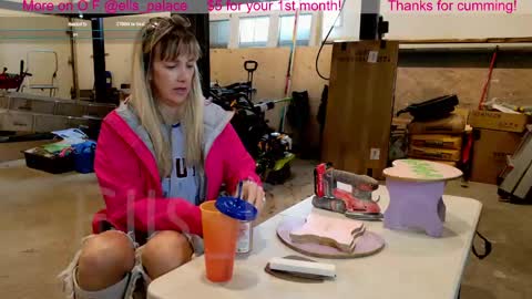 Ella Bella Bo Bella online show from 04-19-26, 07:16