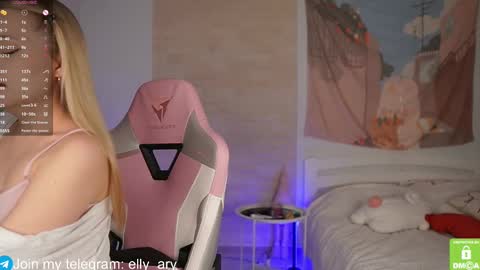 elly_ary online show from 02-18-25, 06:15