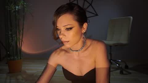 Snapshot of elly_fry chatting on 02-01-25, 07:55 Art Place online show from 02-01-25, 07:55