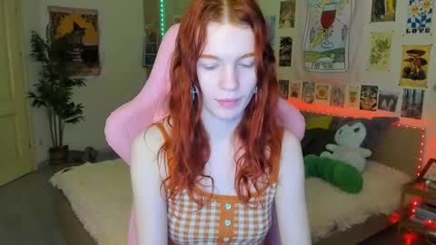 Elly     Fansly  online show from 03-06-25, 08:41