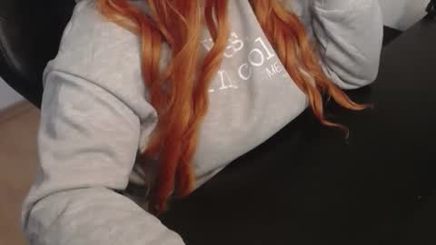 Elly online show from 01-11-26, 01:49