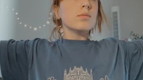 Elly online show from 07-18-26, 03:49