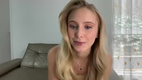 Snapshot of ellykeyofficial chatting on 06-08-26, 07:36 ellykeyofficial online show from 06-08-26, 07:36