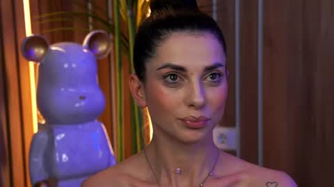 Elly online show from 04-20-26, 07:26