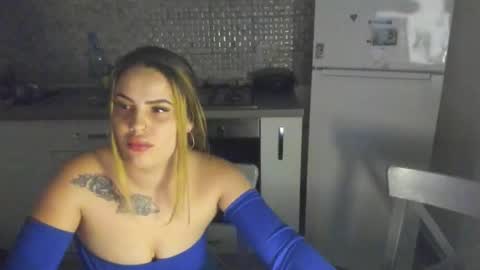 Snapshot of ellyslimdoll chatting on 03-19-26, 02:04 ellslimdoll online show from 03-19-26, 02:04