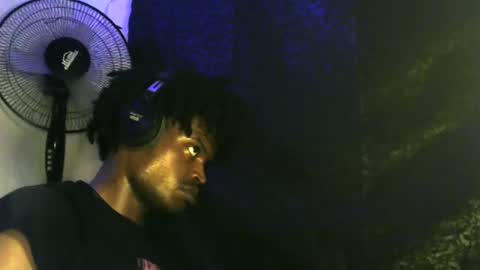 Snapshot of elniga21 chatting on 01-26-25, 11:50 EL NIIGGGAA  21                                                                  EL NIGGA  21 online show from 01-26-25, 11:50