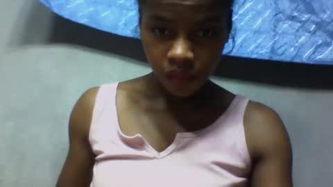 elodie228680 online show from 05-18-26, 05:02