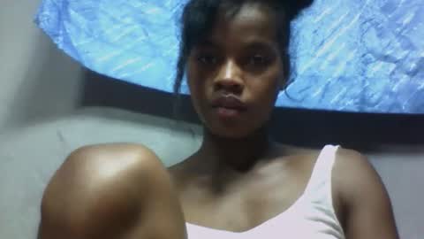 elodie228680 online show from 05-20-26, 07:31