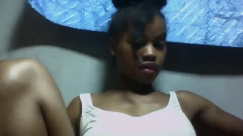 elodie228680 online show from 06-02-26, 07:10