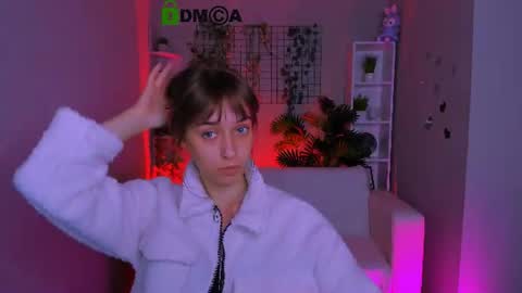 Ella online show from 07-23-26, 09:18