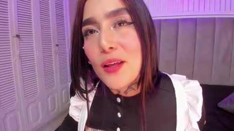 Snapshot of elodie_walker chatting on 09-17-25, 01:29 Elodie online show from 09-17-25, 01:29