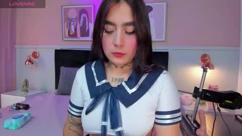 Snapshot of elodie_walker chatting on 09-24-25, 12:30 Elodie online show from 09-24-25, 12:30
