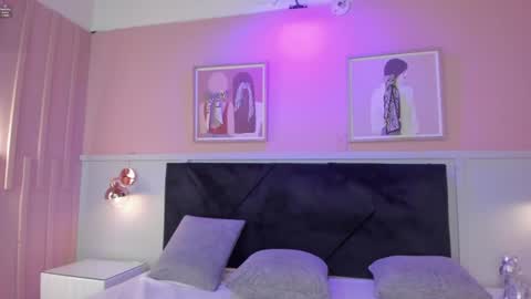 Elodie  online show from 07-01-26, 11:34