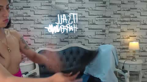 Elody  online show from 09-18-25, 12:45