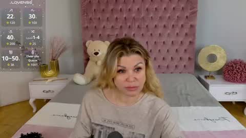 eloise_by online show from 06-17-26, 07:22