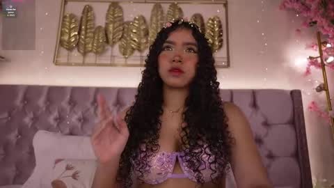 Snapshot of eloise_sweet_ chatting on 06-07-26, 12:20 Eloise online show from 06-07-26, 12:20