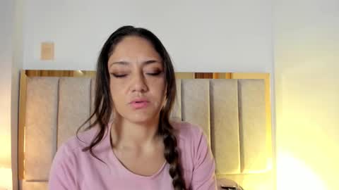 EloiseQuinn online show from 10-14-25, 01:23