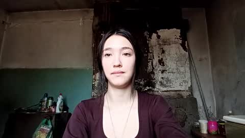 Snapshot of elouisevallian chatting on 06-19-26, 02:27 Elara online show from 06-19-26, 02:27