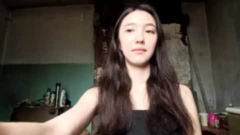 Snapshot of elouisevallian chatting on 06-22-26, 02:35 Elara online show from 06-22-26, 02:35