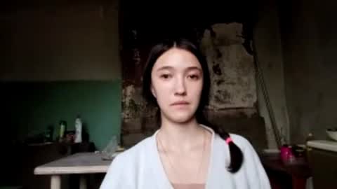 Snapshot of elouisevallian chatting on 06-29-26, 10:15 Elara online show from 06-29-26, 10:15