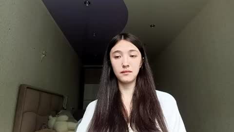 Snapshot of elouisevallian chatting on 07-02-26, 03:23 Elara online show from 07-02-26, 03:23