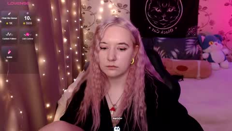 Snapshot of elovinora chatting on 12-05-24, 10:23 Ela give me a thumbs up if you like it and this is important for the development of the account online show from 12-05-24, 10:23