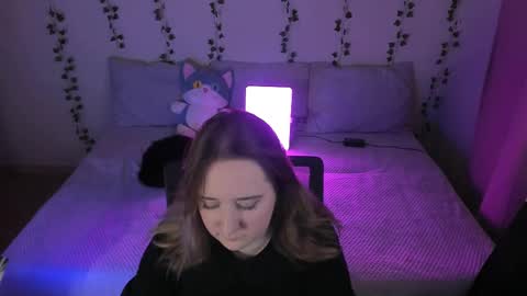 Ela give me a thumbs up if you like it  and this is important for the development of the account online show from 11-10-25, 07:13