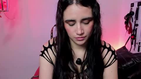 elowen_halley1 online show from 03-19-26, 06:01