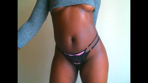 Snapshot of elphaba01 chatting on 11-27-25, 07:21 Elphaba online show from 11-27-25, 07:21