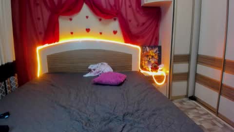 Snapshot of elsa_hot_here chatting on 01-10-26, 04:42 Elsa online show from 01-10-26, 04:42