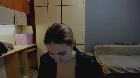 Snapshot of elsa_hot_here chatting on 01-15-26, 09:47 Elsa online show from 01-15-26, 09:47