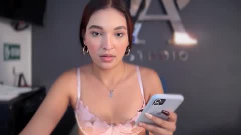 Snapshot of elsa_koch chatting on 10-07-25, 08:17 ELSA online show from 10-07-25, 08:17