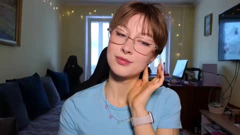 elsaangel online show from 12-19-25, 05:36