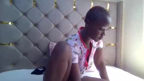 elsie02 online show from 01-19-26, 11:25