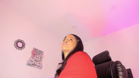 Snapshot of elsiemorrison chatting on 12-01-25, 06:57 elsiemorrison online show from 12-01-25, 06:57