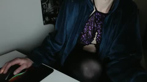 Snapshot of elssa_rush chatting on 03-12-25, 05:49 elssa_rush online show from 03-12-25, 05:49