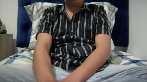 Snapshot of elvergudo0 chatting on 01-19-25, 07:04 Diego online show from 01-19-25, 07:04