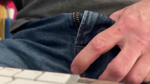 Elvis online show from 02-15-26, 10:50