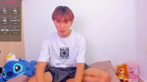Snapshot of ely_king chatting on 06-18-26, 07:18 E L Y K I N G online show from 06-18-26, 07:18