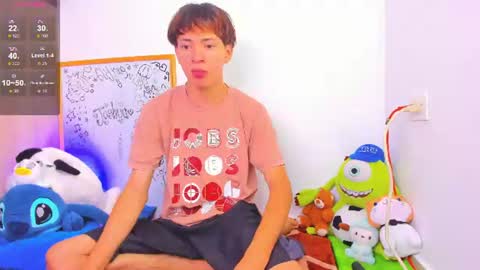 Snapshot of ely_king chatting on 07-13-26, 06:33 E L Y K I N G online show from 07-13-26, 06:33